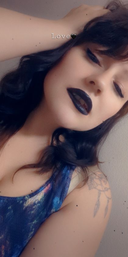 nerdy_beauty21 OnlyFans picture
