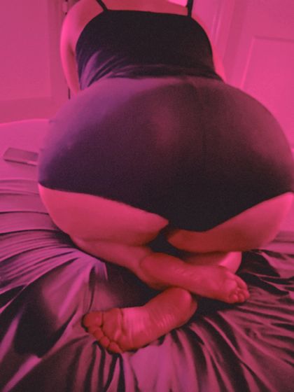 yourlovelyfeetseller OnlyFans picture