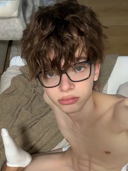 adamhrvth1 OnlyFans picture