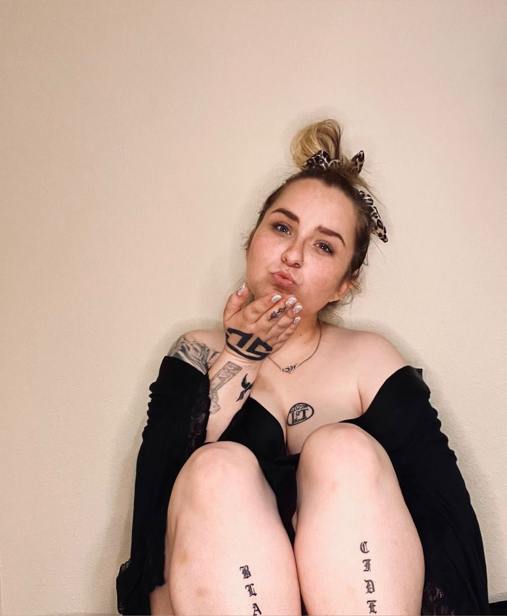 tinysexytexan OnlyFans profile picture