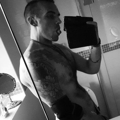 boy-with-a-bar OnlyFans picture