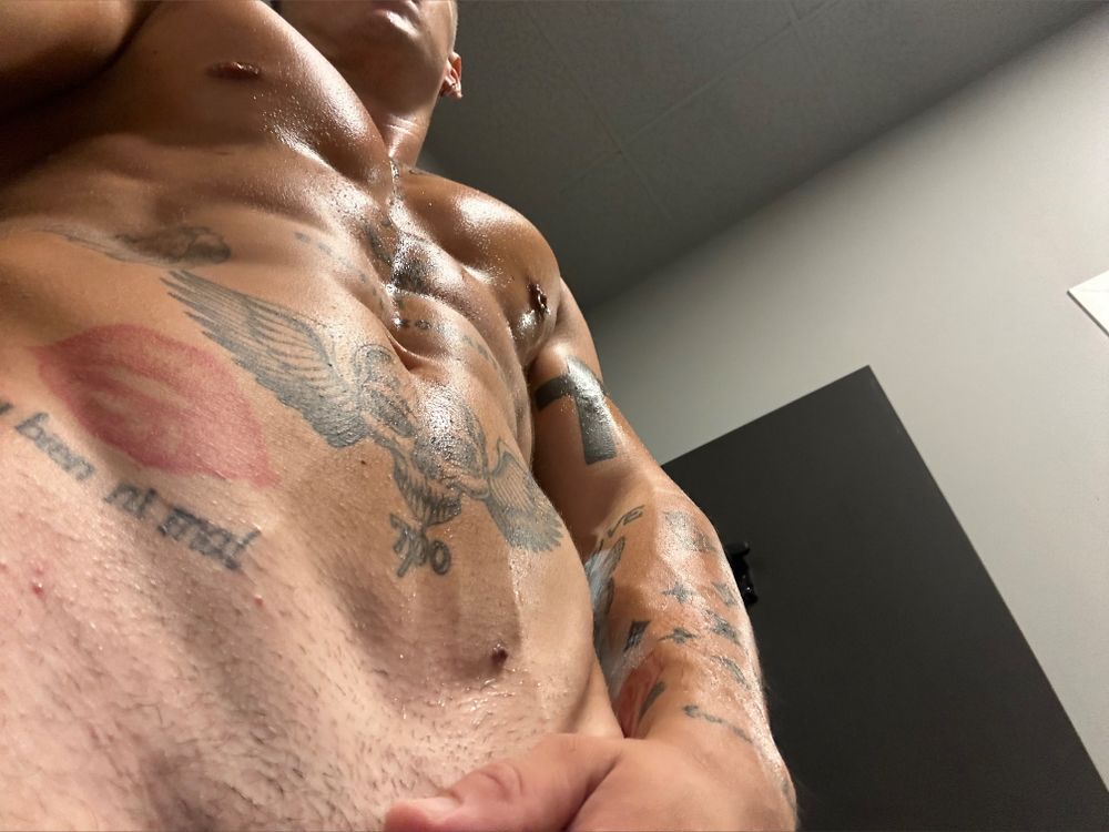shoreof OnlyFans profile picture