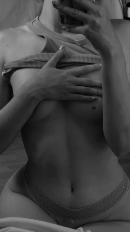 lalunamel OnlyFans picture