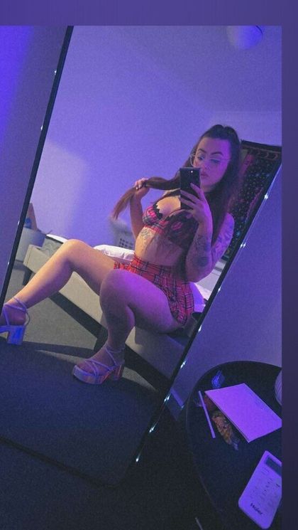 naughtykirra OnlyFans picture