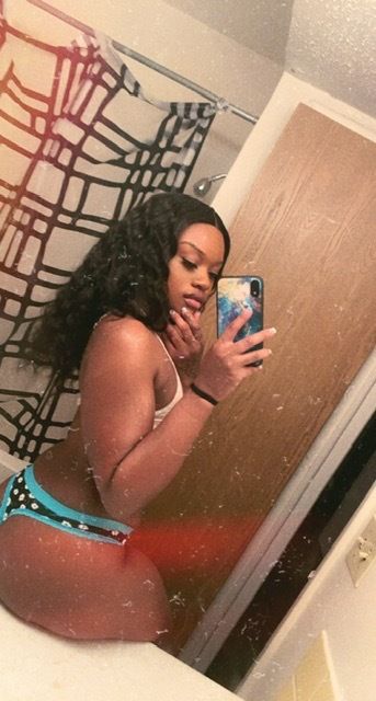 finestxcarmel OnlyFans picture
