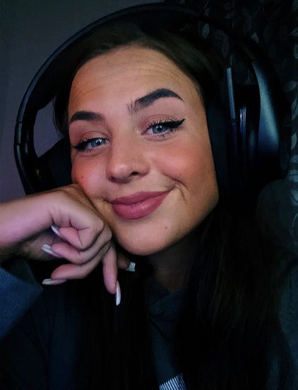 adventurousaddison OnlyFans picture