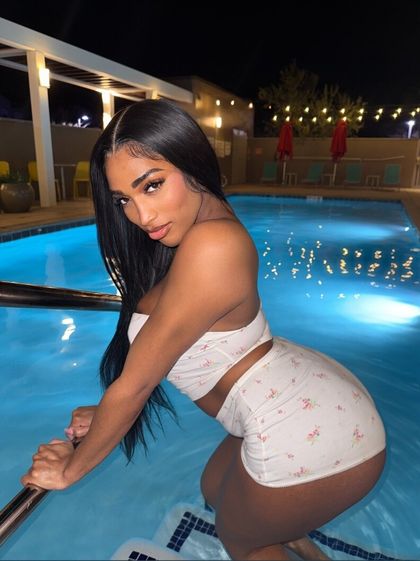 searching4monaee OnlyFans picture