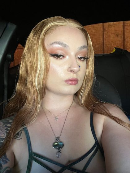 violetthevixennn OnlyFans picture