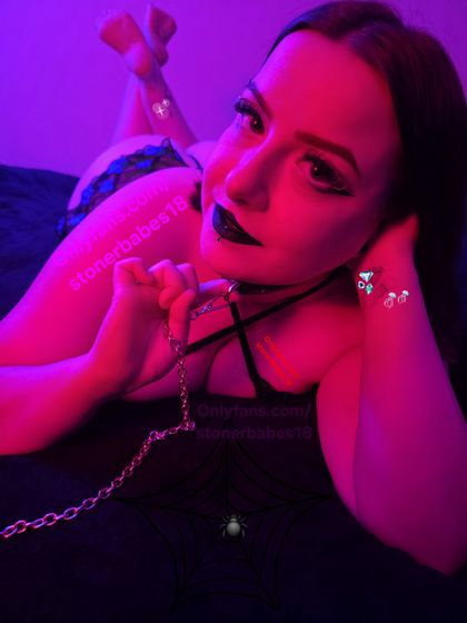 stonerbabes18 OnlyFans picture