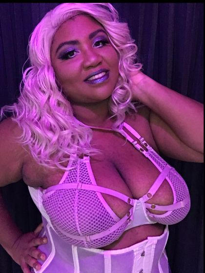 royalreiaaa OnlyFans picture