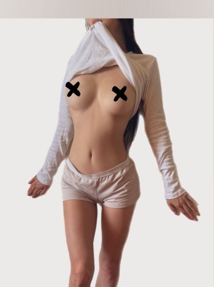 adrienne_lee OnlyFans picture
