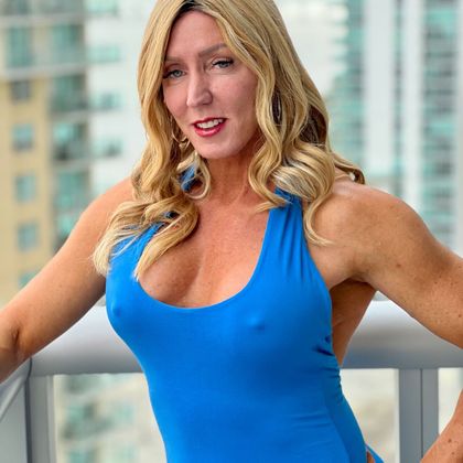 fitwifejewels OnlyFans picture