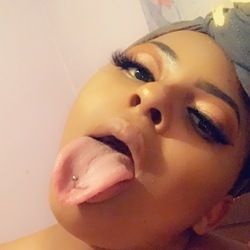 theemilff OnlyFans picture