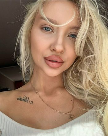 zara_sky OnlyFans - Free Trial - Photos - Socials | FansMetrics.com