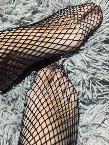 Three Feet Love