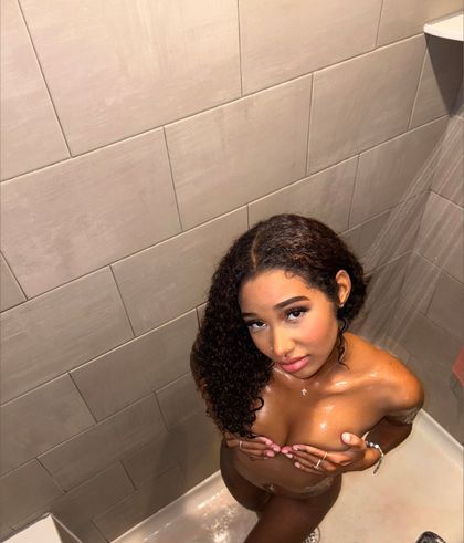 barelywinter OnlyFans picture
