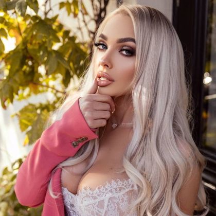 elenatop1 OnlyFans picture