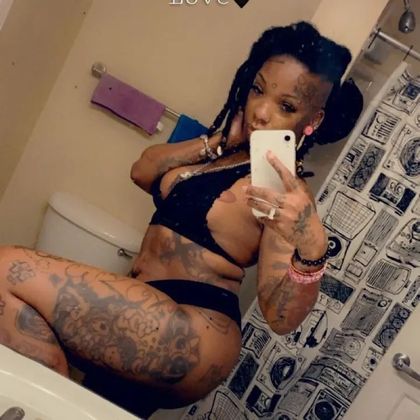 tattedupnikkib OnlyFans picture