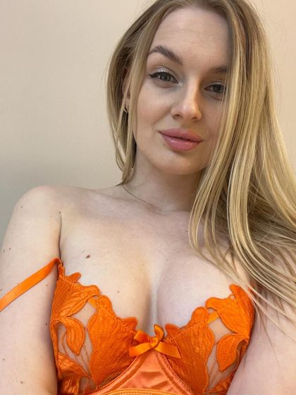 hell_lenaa OnlyFans picture