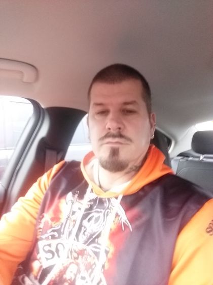 u186056876 OnlyFans picture