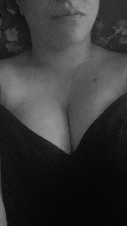 tittiesmclee OnlyFans picture