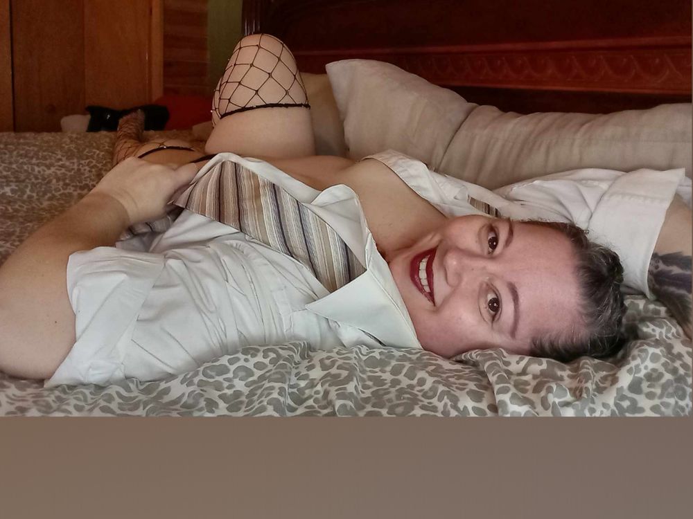 kinkykurvymistress OnlyFans profile picture