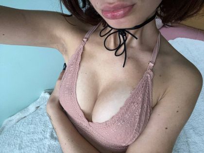 kyliesweettt OnlyFans picture
