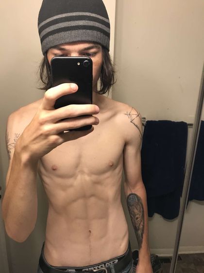 youngshroom202 OnlyFans picture