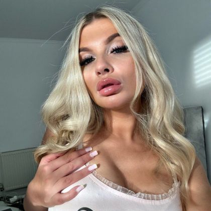 onlyyulia OnlyFans picture