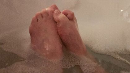 curveytoebrit OnlyFans picture