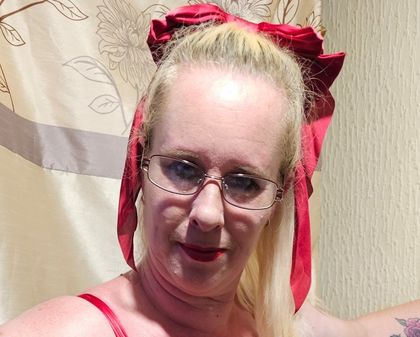 shy40plusblondegilf OnlyFans picture