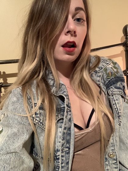 lilyelskan OnlyFans picture