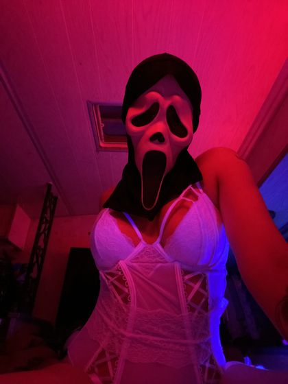 aliuniverse OnlyFans picture