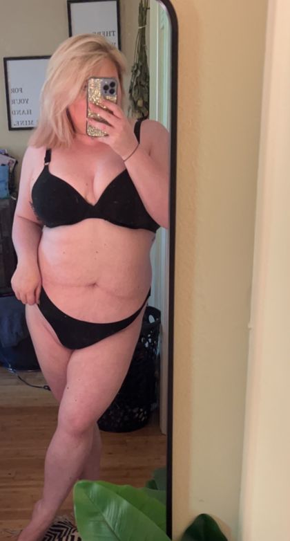 cherrytheblondie OnlyFans picture