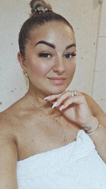 ely.only OnlyFans - Free Trial - Photos - Socials FansMetrics