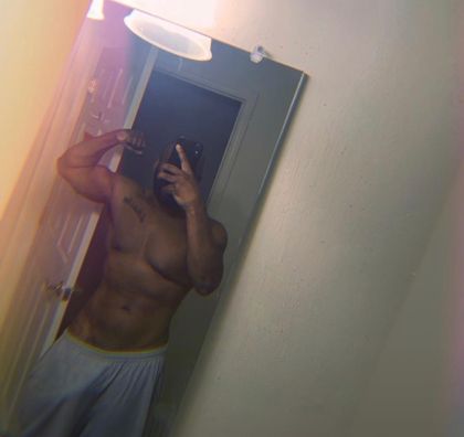 lucky82937587 OnlyFans picture
