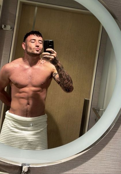 simonbest OnlyFans picture