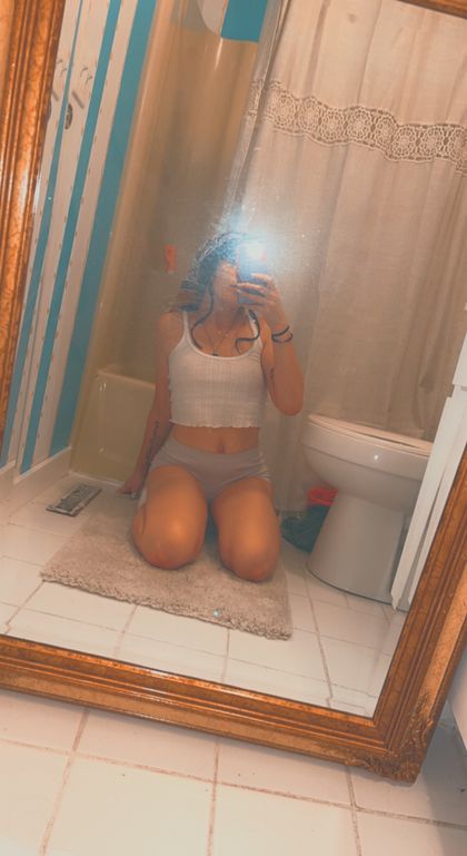 honeyvirgox OnlyFans picture