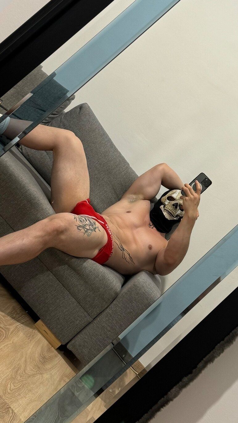 adrianswoll OnlyFans profile picture