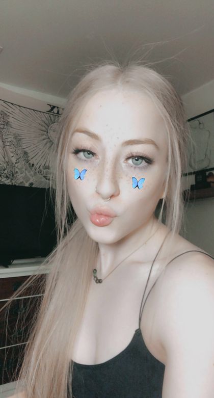 rosieee32 OnlyFans picture