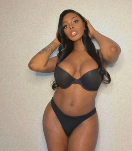 tiaravixen23 OnlyFans picture