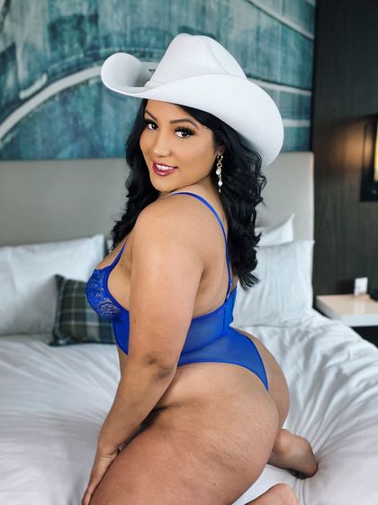 latinagirlinusaa OnlyFans picture