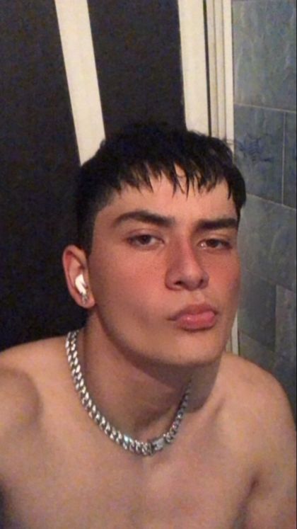u168160009 OnlyFans picture
