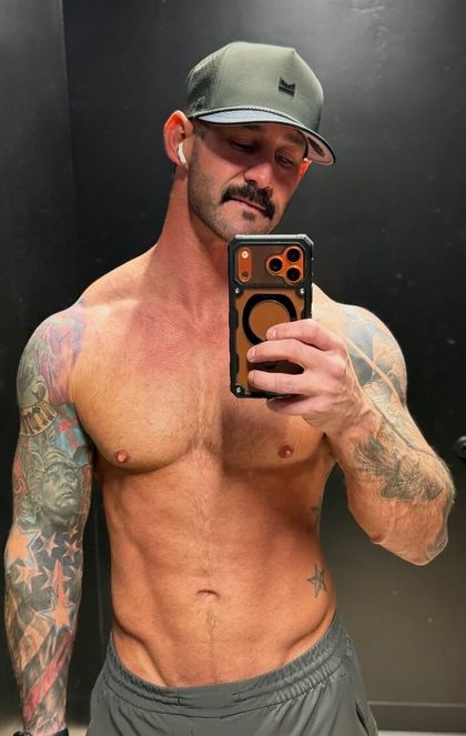 loganchase28 OnlyFans picture