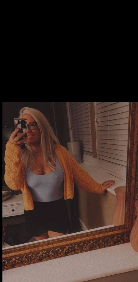 emotionallyunavailable69 OnlyFans profile picture