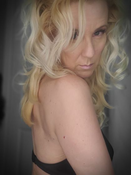 introvertedhousemouse OnlyFans picture