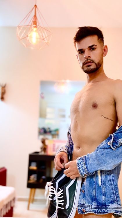 adriclosefriends OnlyFans picture
