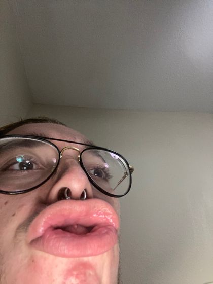 lonelywhiteboy20 OnlyFans picture