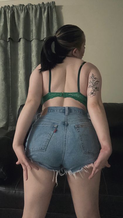 peachyyykeenn OnlyFans picture