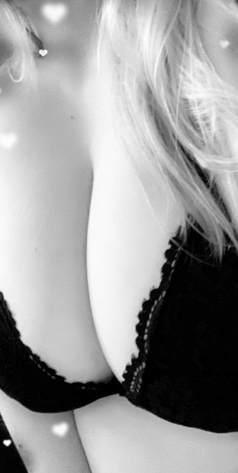 sunnyraecurves OnlyFans profile picture